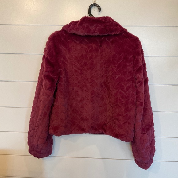#803 NWT BAND OF THE FREE  FAUX FUR JACKET COLOR: EGGPLANT SIZE: MEDIUM - Picture 2 of 2